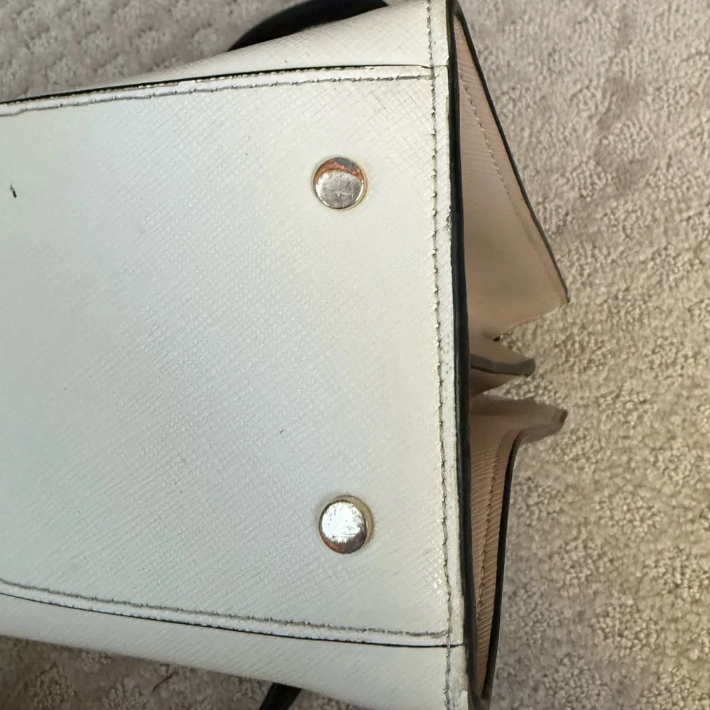 Kate Spade Perry Medium Satchel Bag Warm Beige Saffiano Leather Black Straps